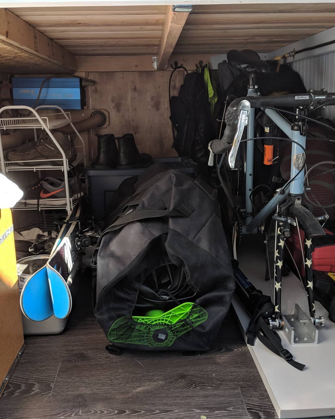 - Staffdna Tall Man Van-van conversion-travel nurse van